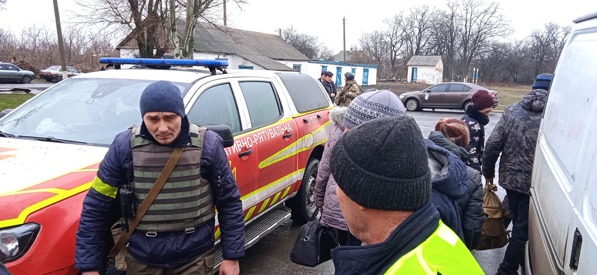 Еще около 100 человек удалось эвакуировать из Волновахи, где не утихают обстрелы из артиллерии (имена) 9