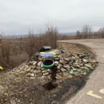 Российские военные разрушили памятный знак Слипаку в Донецкой области (фото)