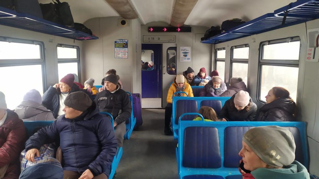 Електричка до Дніпра: як і коли можна евакуюватися з Авдіївки