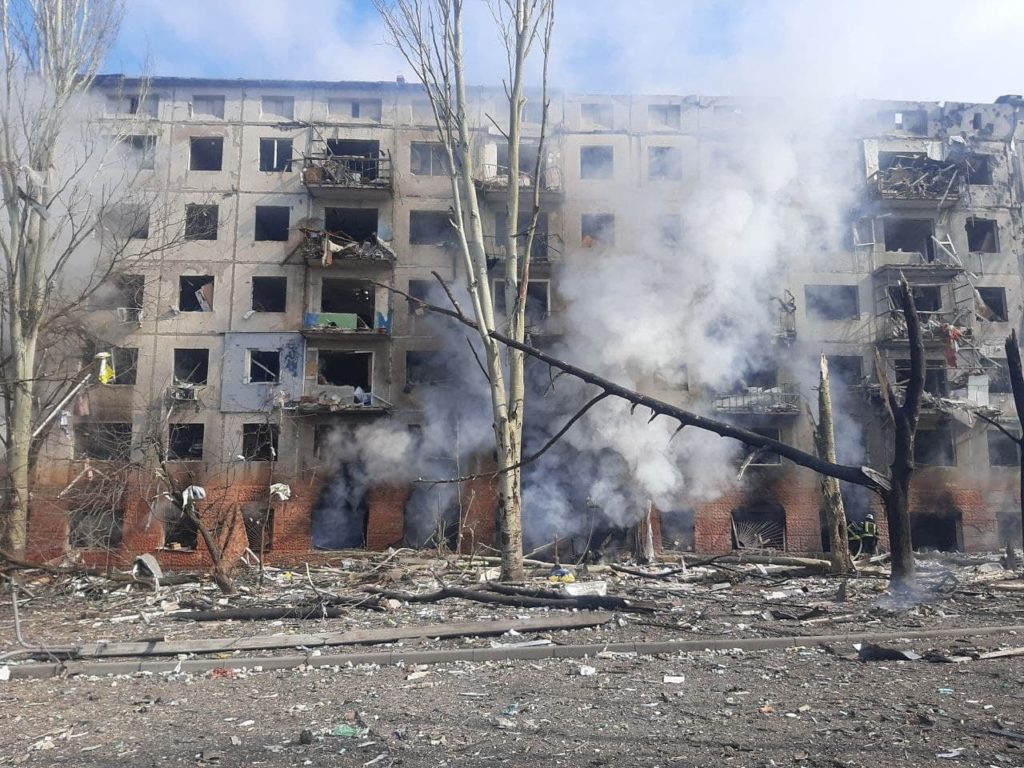 Ракетним ударом по Краматорську росіяни вбили 2 людей, ще 26 отримали поранення (ОНОВЛЕНО)