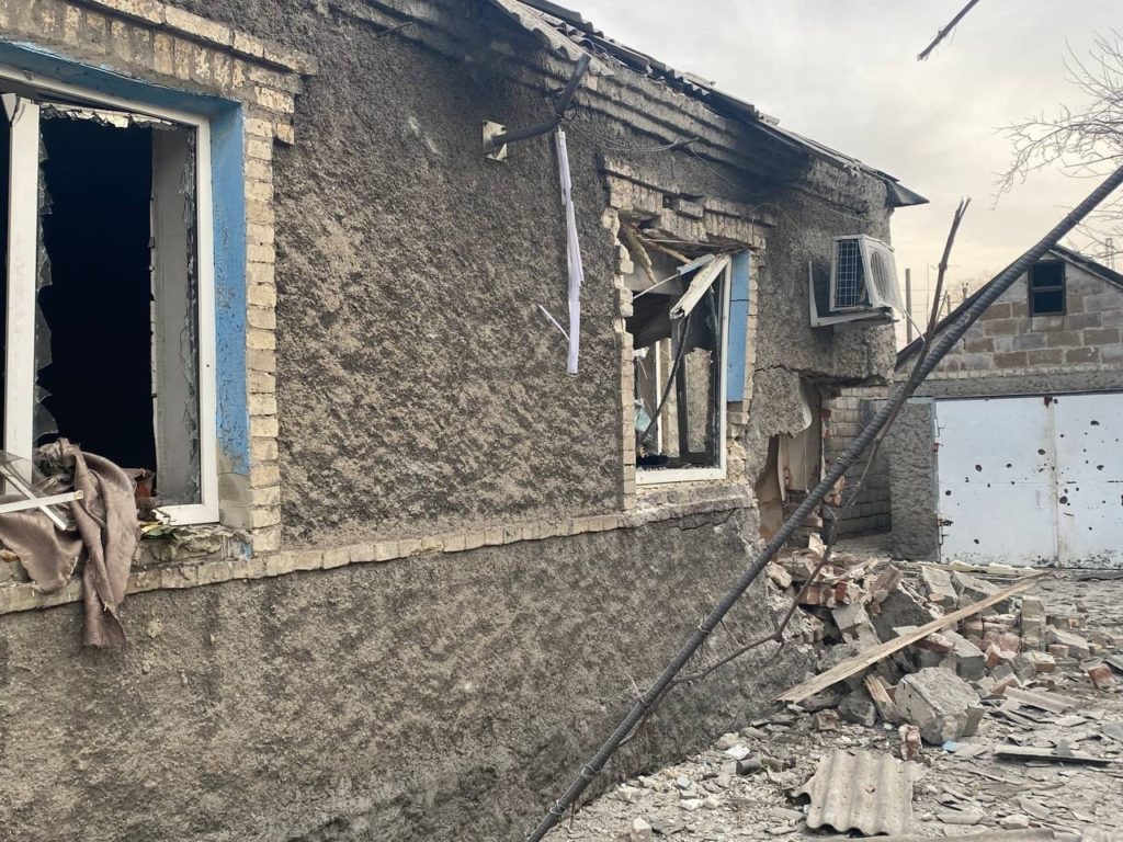 Оккупанты обстреляли фосфорными снарядами три населенных пункта в Донецкой области. Есть раненые