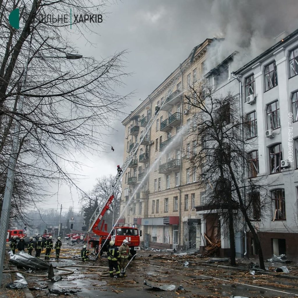 Війна в Україні, день 8-й: захоплення Запорізької АЕС, атака Чернігова та десятки поранених у Маріуполі