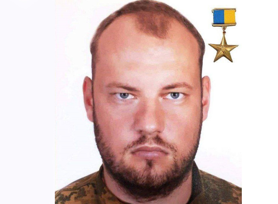 Загинув за Україну. Вшановуємо хвилиною мовчання українського десантника Андрія Ханіна