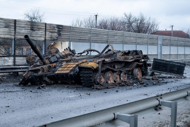 Окупанти несуть важкі втрати на Харківському та Маріупольському напрямках, — британська розвідка