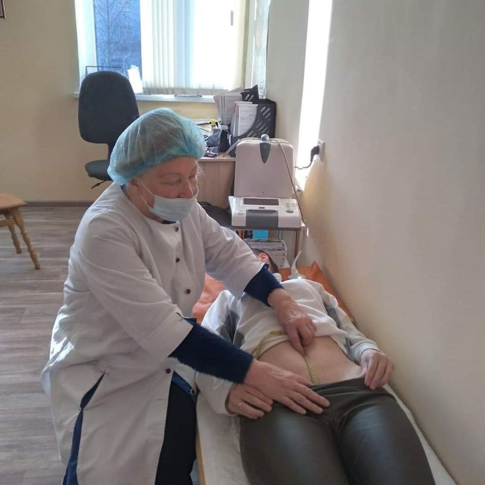 В Луганской области во время обстрела врач-акушер закрыл собой роженицу. Он получил ранение, — Сергей Гайдай