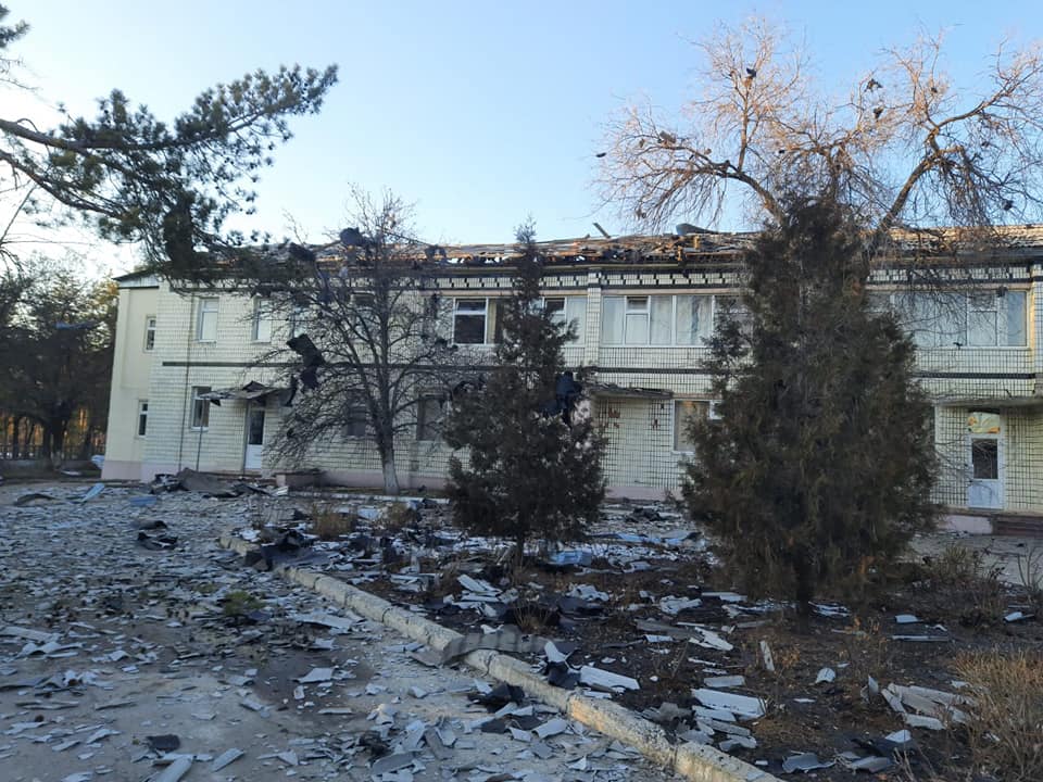 Російські окупанти обстріляли дитячу лікарню в Сєвєродонецьку: дітей та персонал вдалося врятувати
