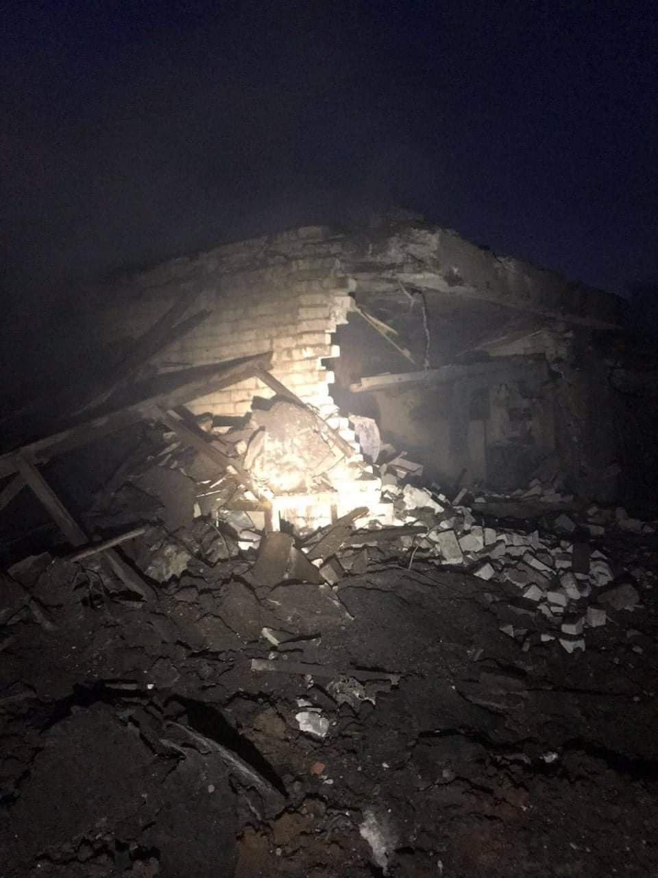 Разбомбленный дом в Рубежном