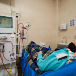 “Загинути ніхто не дасть”. Яка ситуація з гемодіалізом на Донеччині під час війни та де шукати допомогу (КОНТАКТИ)