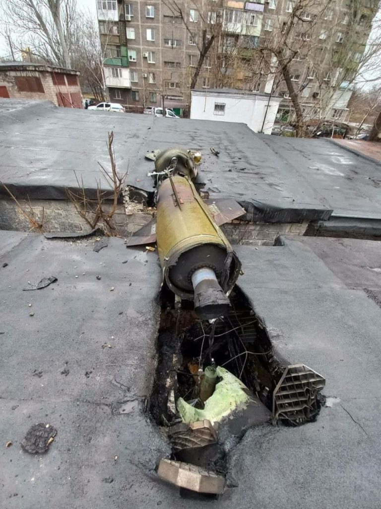 Ночь в Донецкой области: оккупанты били по Мариуполю, над Марьинкой и Курахово слышна авиация. Погибли 3 человека 2