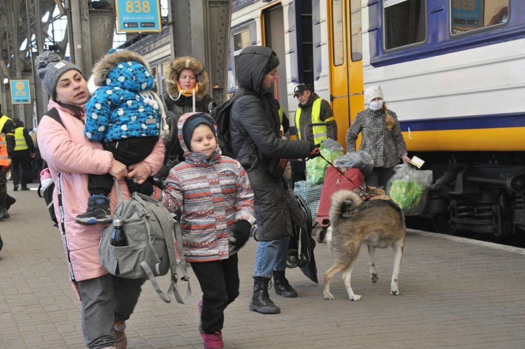 Эвакуационные поезда из Донетчиы и Луганщины 15 марта (список, график)