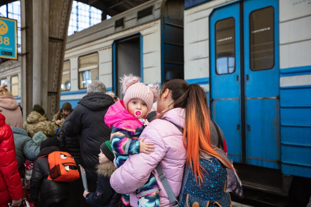 25 марта из Донецкой области можно будет выехать как минимум двумя поездами на Львов: график