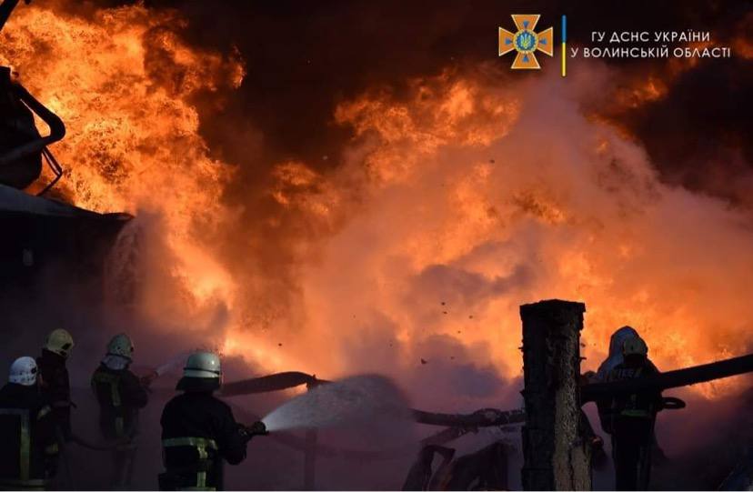 пожежа на нафтобазі в Луцьку