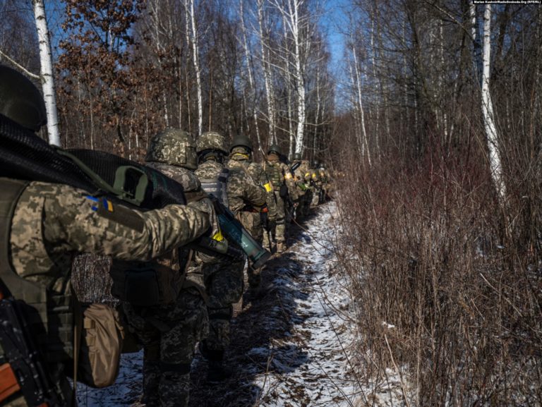 Частина морпіхів 36 бригади дійсно потрапили у полон, але далеко не тисяча, — Арестович