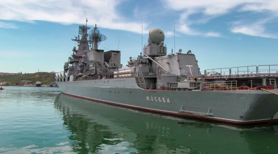 Тот самый “русский военный корабль” горит в результате удара ракетой “Нептун”, — украинская сторона