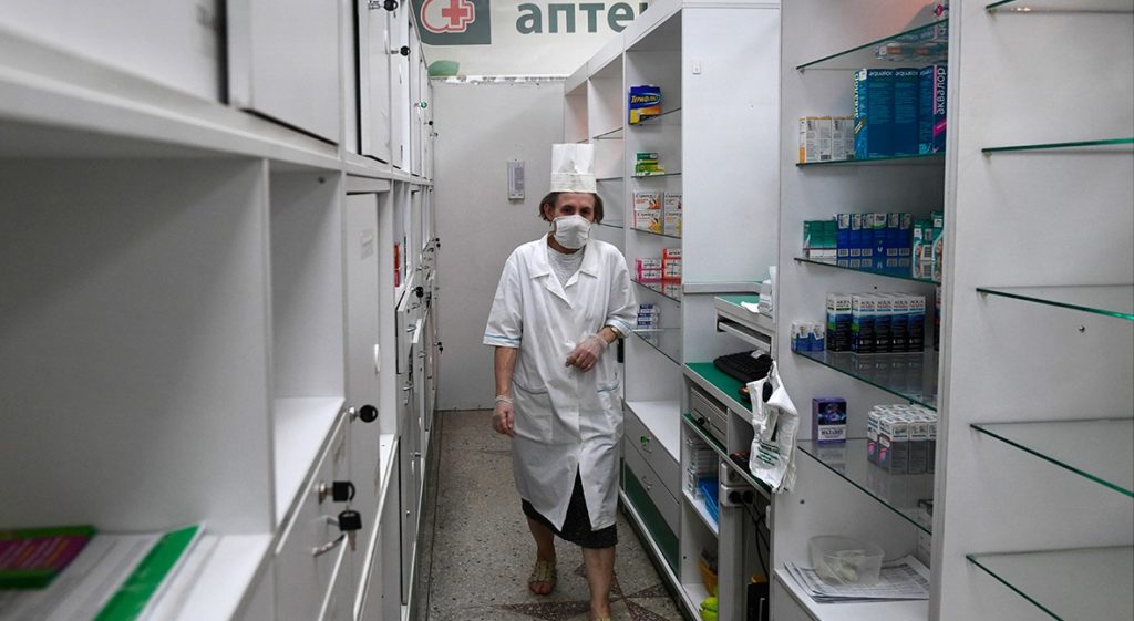 В Соледарской больнице не хватает жизненно необходимых лекарств и остался 1 семейный врач более чем на 10 тысяч человек, — депутат