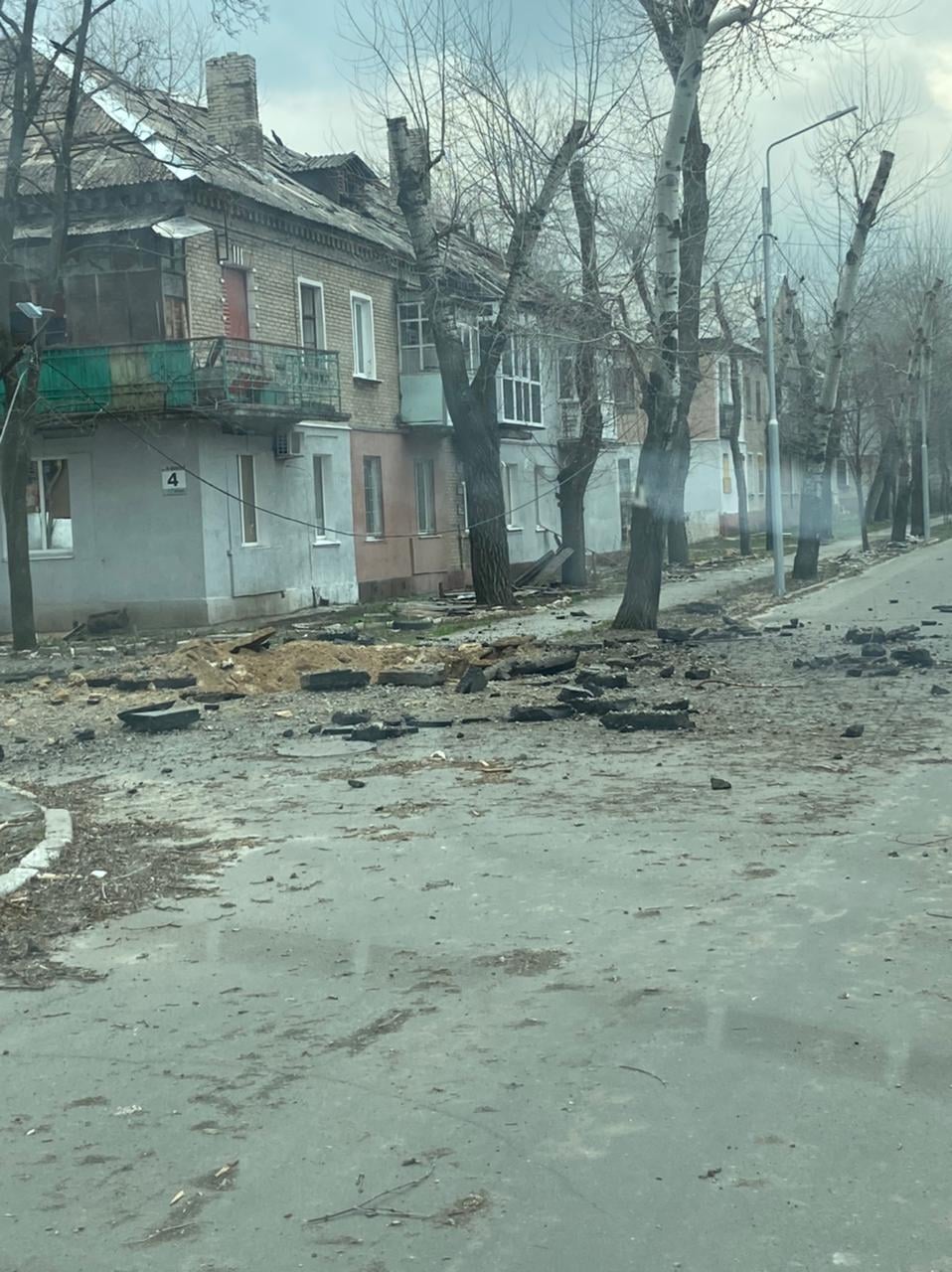 В Северодонецке горят 10 многоэтажек после обстрела российских захватчиков 1