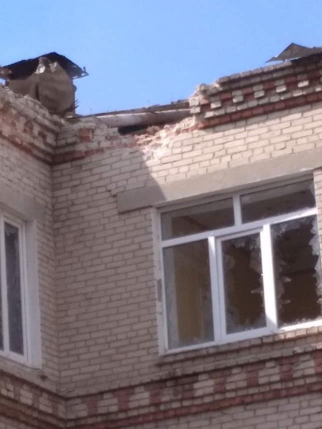 Росіяни обстріляли медзаклад у Сєвєродонецьку. На Луганщині більше немає вцілілої лікарні, — голова ОДА 3