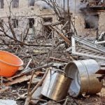 Війна в Україні, день 40-й: окупанти просунулися на 7 км від Ізюма, а у Рубіжному людей доводиться ховати  у дворах