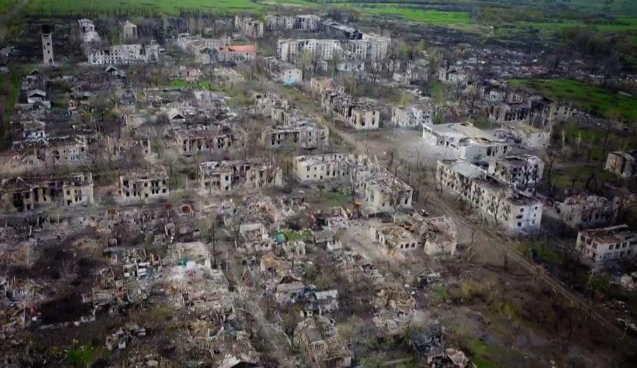 В Луганской области россияне оккупировали Новотошковское, которое до этого уничтожили авиаударами, — Сергей Гайдай