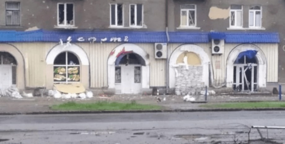 В ночь на 22 апреля российские захватчики ударили по Славянску. Вероятно, кассетными бомбами (видео)