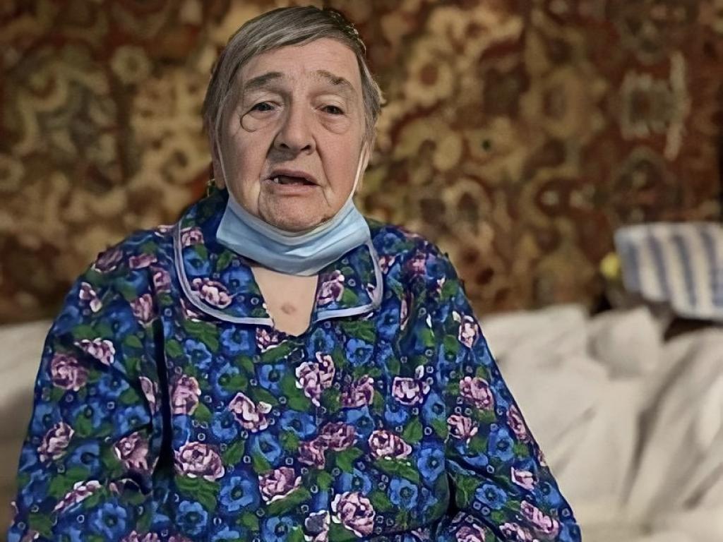 91-летняя женщина, которая пережила Холокост, умерла в подвале Мариуполя