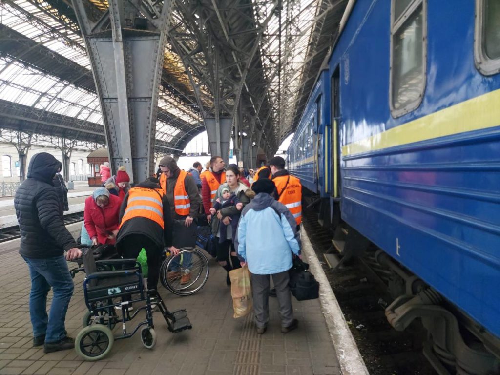 Эвакуация из Донецкой и Луганской областей: как выехать на поезде 4 апреля (расписание, маршруты, ОБНОВЛЕНО)