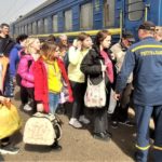 Евакуація з Донбасу: поїздів вдвічі більше. Як виїхати залізницею 6 квітня (розклад, маршрути)