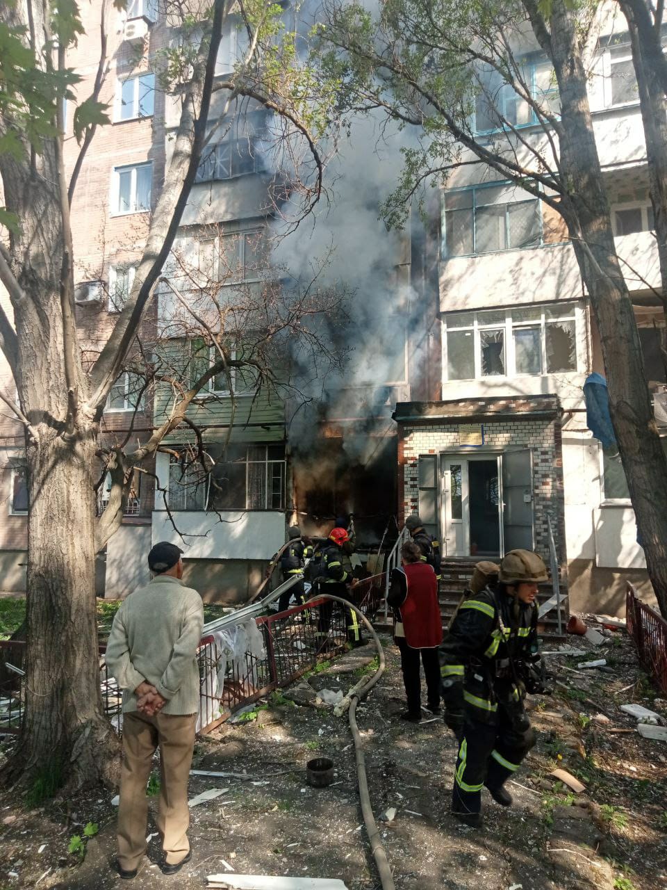 Россияне снова ударили по мирным жителям Авдеевки запрещенными фосфорными бомбами и авиацией, — начальник ОВА 2