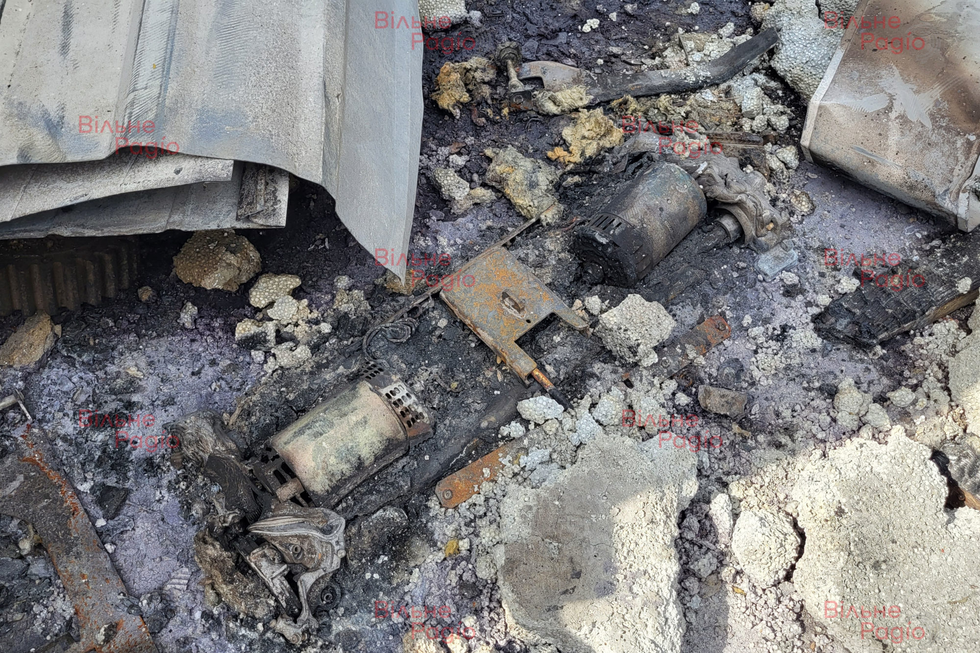 Металобрухт і уламки: як виглядає завод “Сініат” у Бахмуті після вторгнення Росії (ФОТО) 16