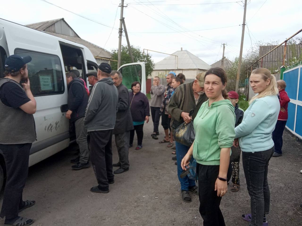Волонтери із "Благовістя" на Волинщині роздають гуманітарну допомогу постраждалим від агресії Росії