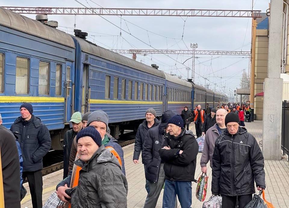 2 мая с востока отправится один поезд в Закарпатье. Он отправляется на 2 часа раньше