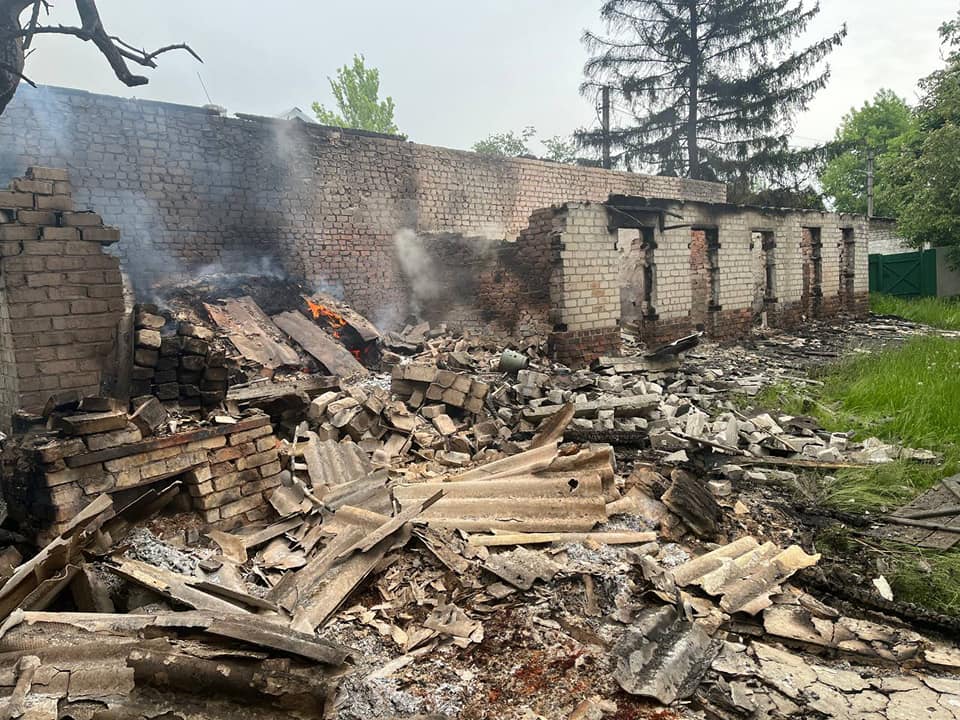 Зруйнували ще 1 школу: З початку доби армія РФ обстріляла вже 8 населених пунктів Донеччини 3