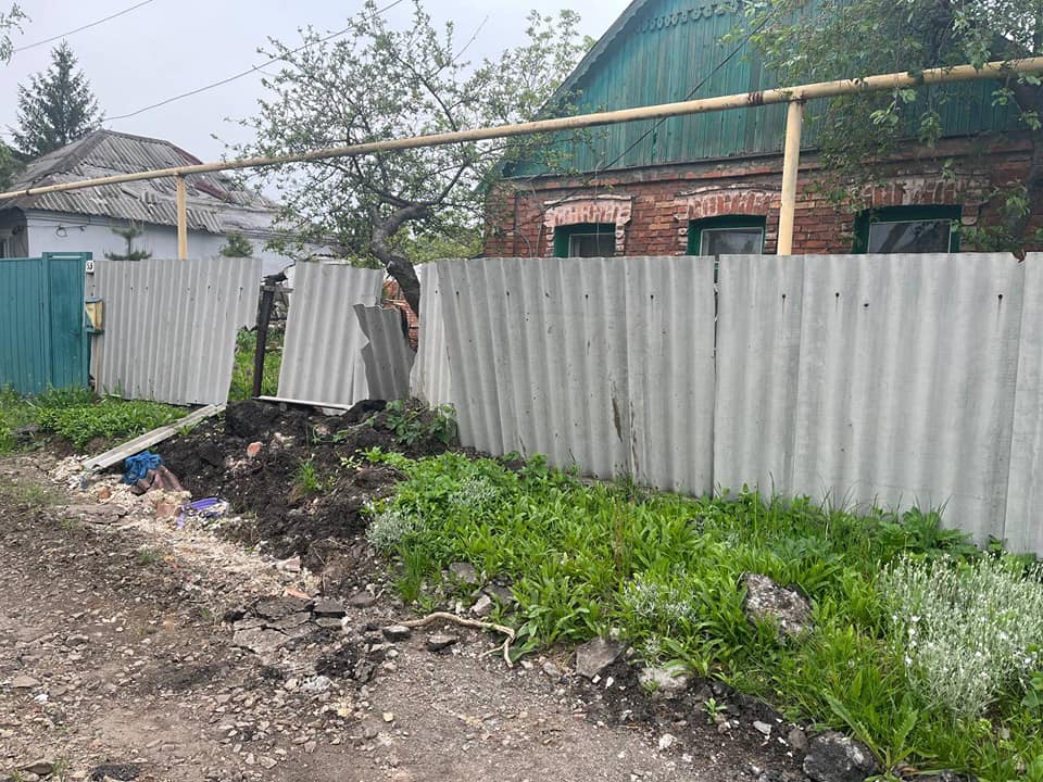 Разрушили еще 1 школу: С начала суток армия РФ обстреляла уже 8 населенных пунктов Донбасса 5