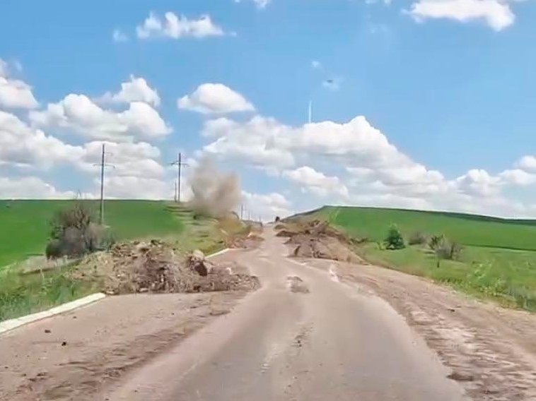 Гайдай: ЗСУ отримали підкріплення та відкинули окупантів від траси Лисичанськ — Бахмут