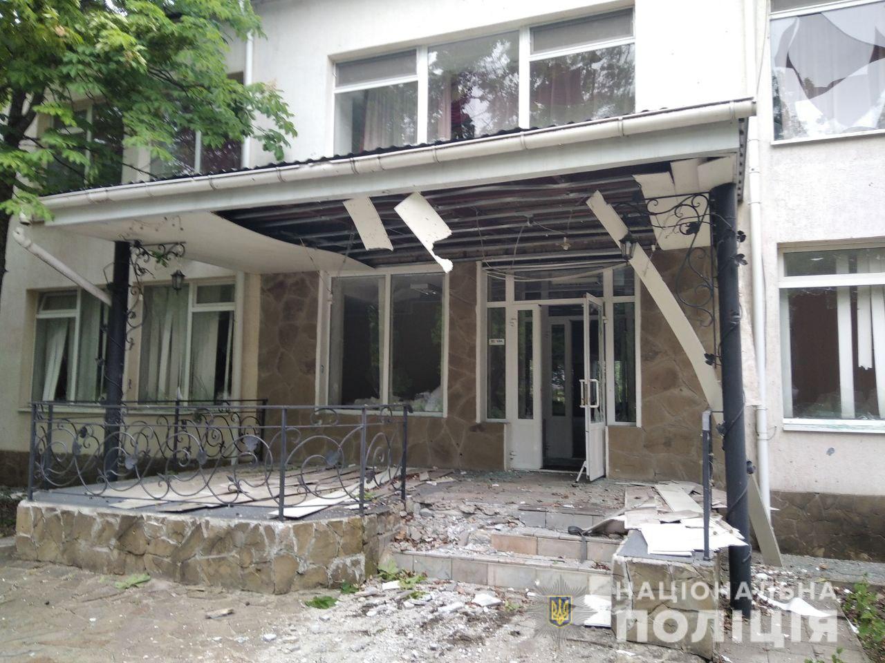 Били из “Ураганов” и танков: 26 мая в Донецкой области оккупанты разрушили 94 мирных объекта. Есть погибшие 3