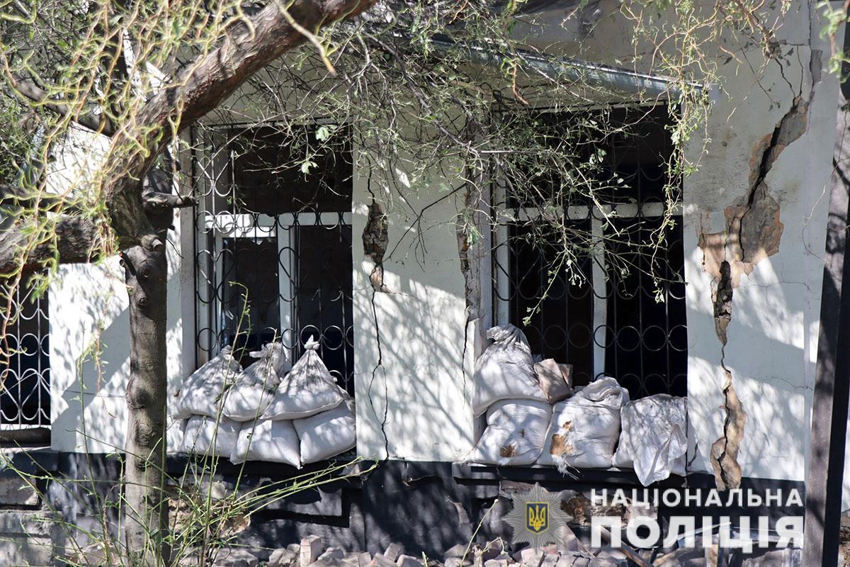 Летели ракеты и “Грады”: 25 мая в Донецкой области обстрелами повредили еще 27 зданий (фото) 7