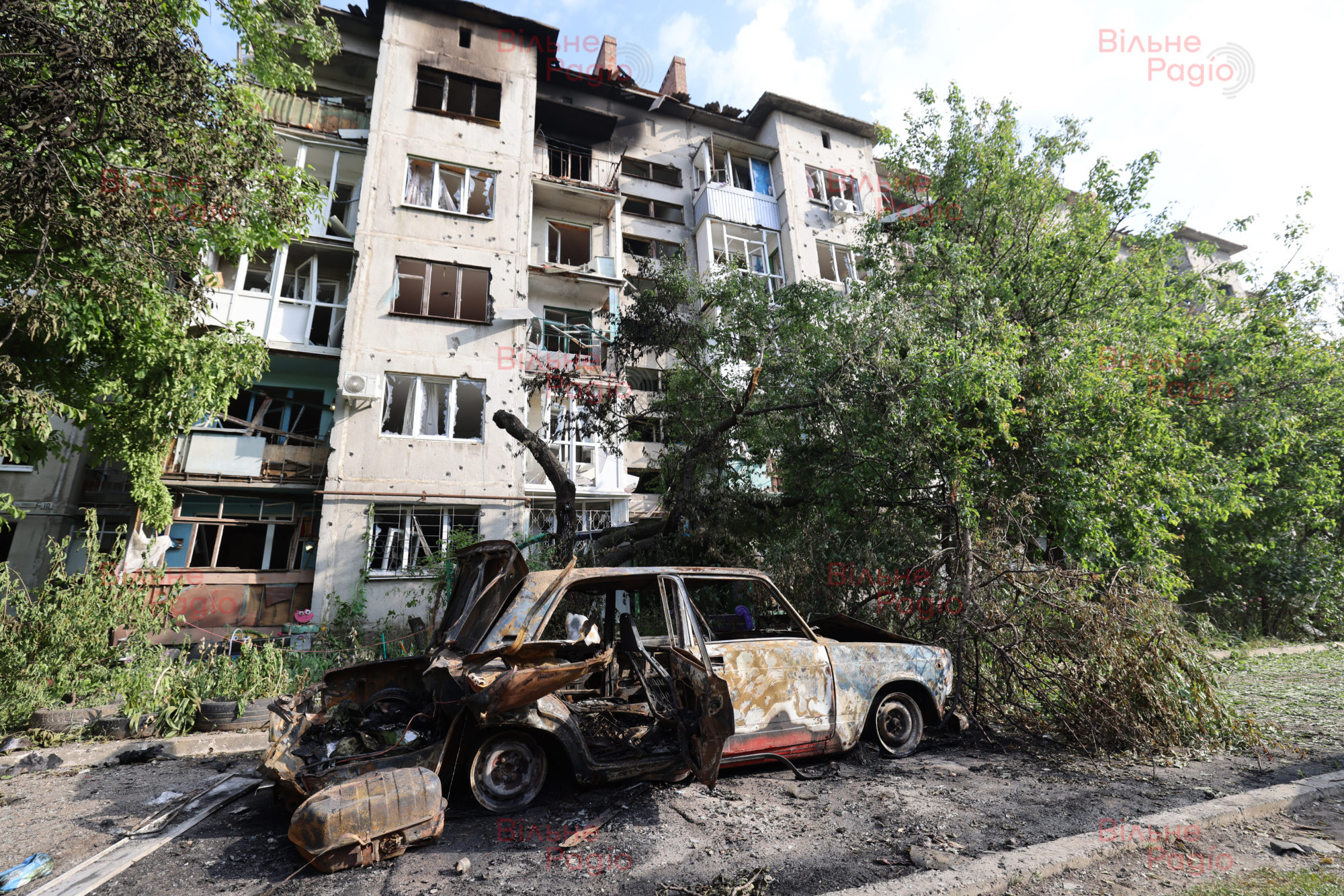 Российская армия обстреляла Славянск. Погибли по меньшей мере 3 человека, есть раненые 14