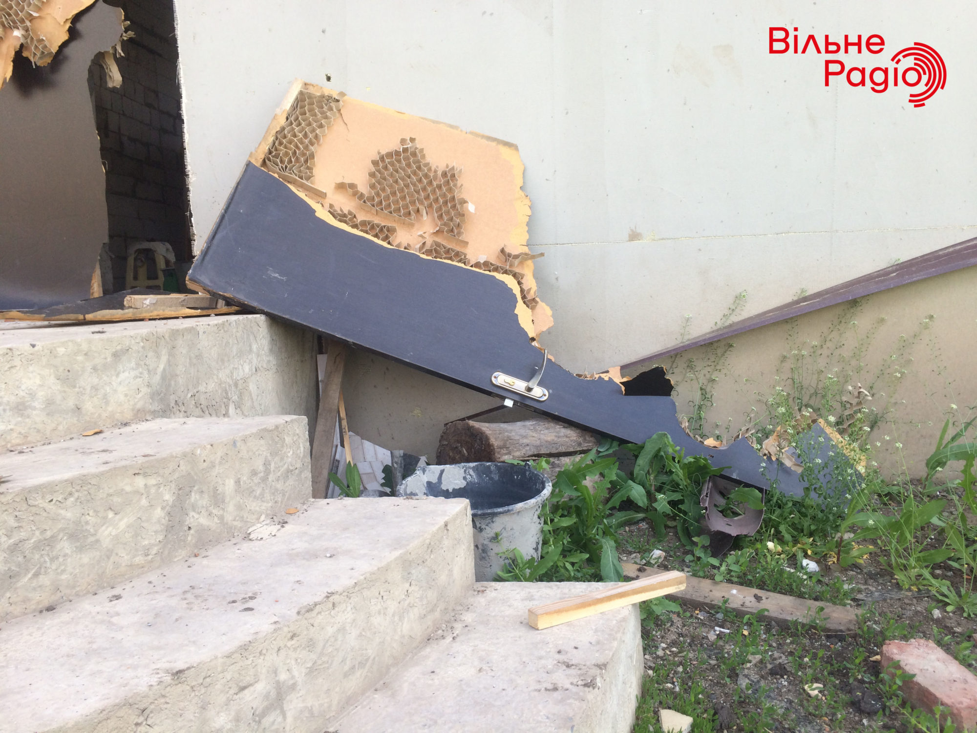 Очередной удар по Бахмуту: россияне обстреляли мечеть, часть города осталась без света, ТВ и радио (ФОТО, ВИДЕО) 5