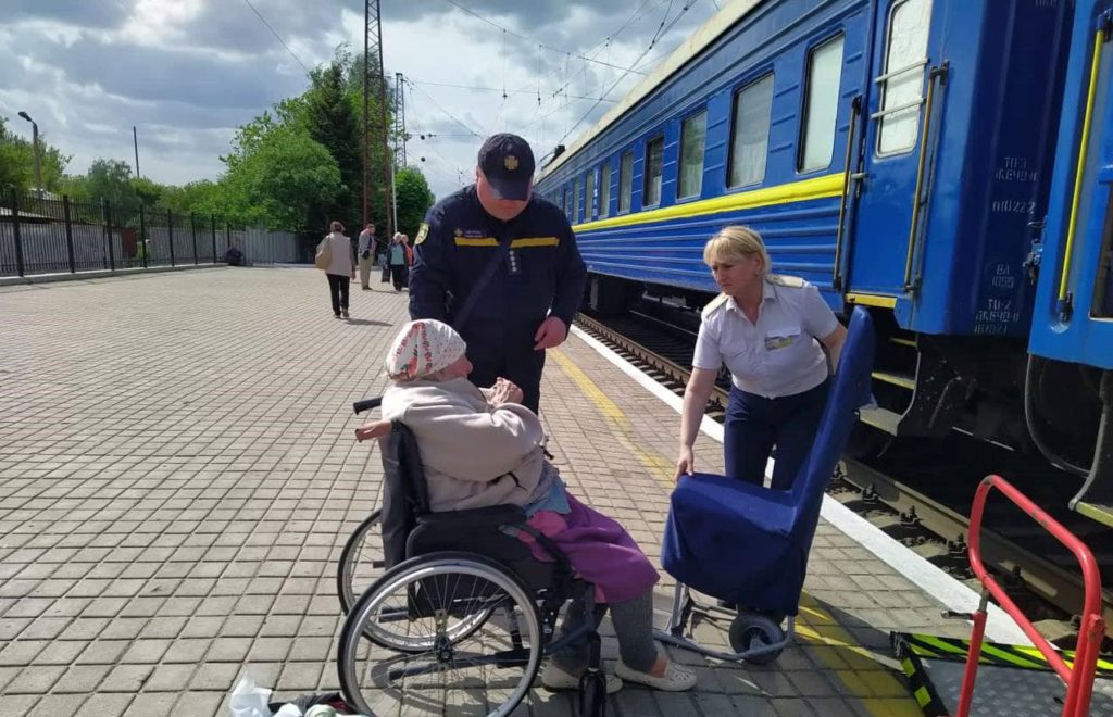 Евакуація залізницею: 23 травня з Донеччини можна виїхати потягом до Львова