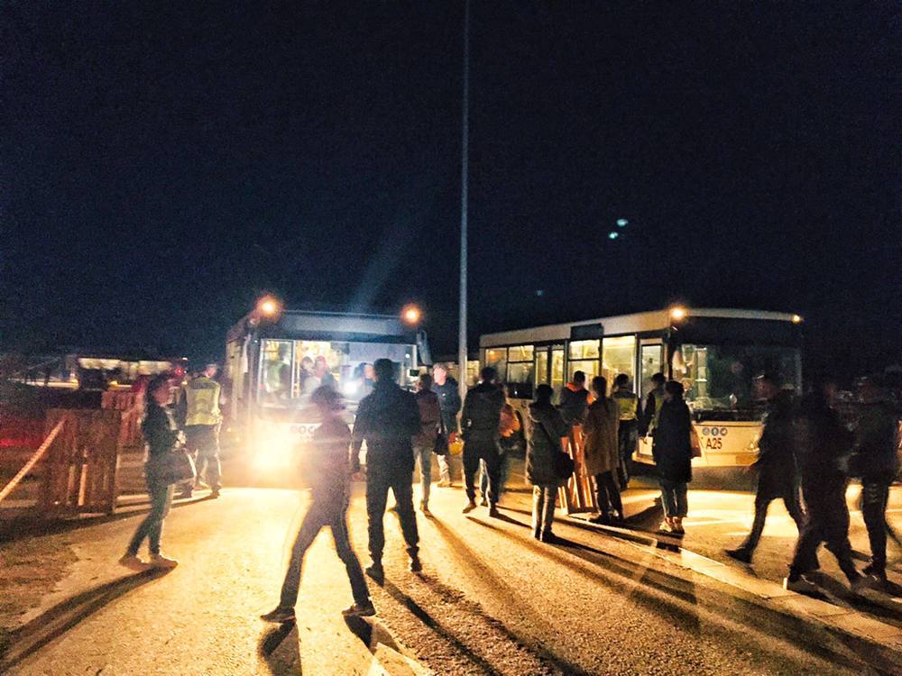 В Запоріжжя доїхали ще 344 людини з заблокованого Маріуполя (ФОТО) 4