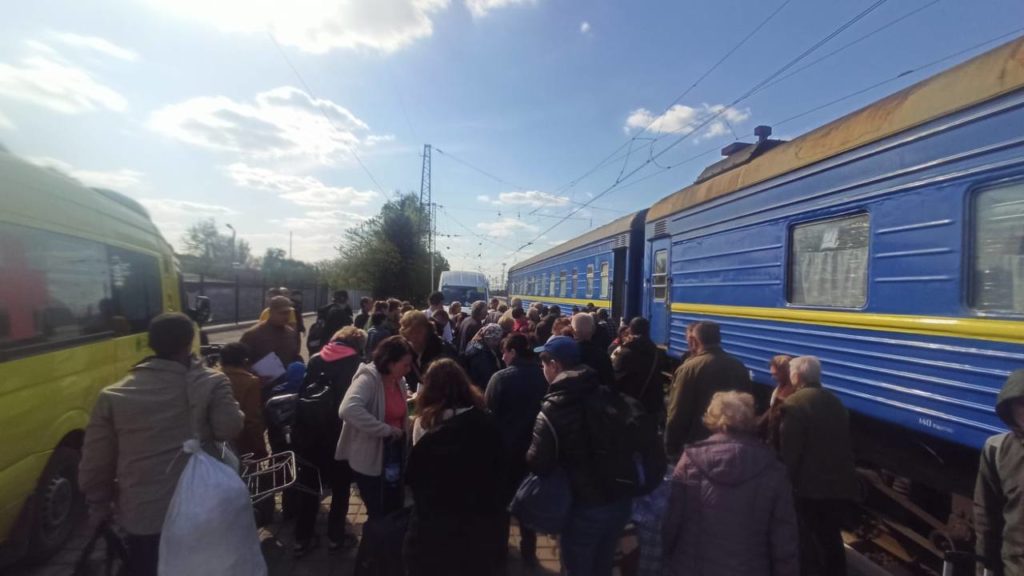 17 мая с востока Украины можно выехать поездом во Львов и электричками в Днепр