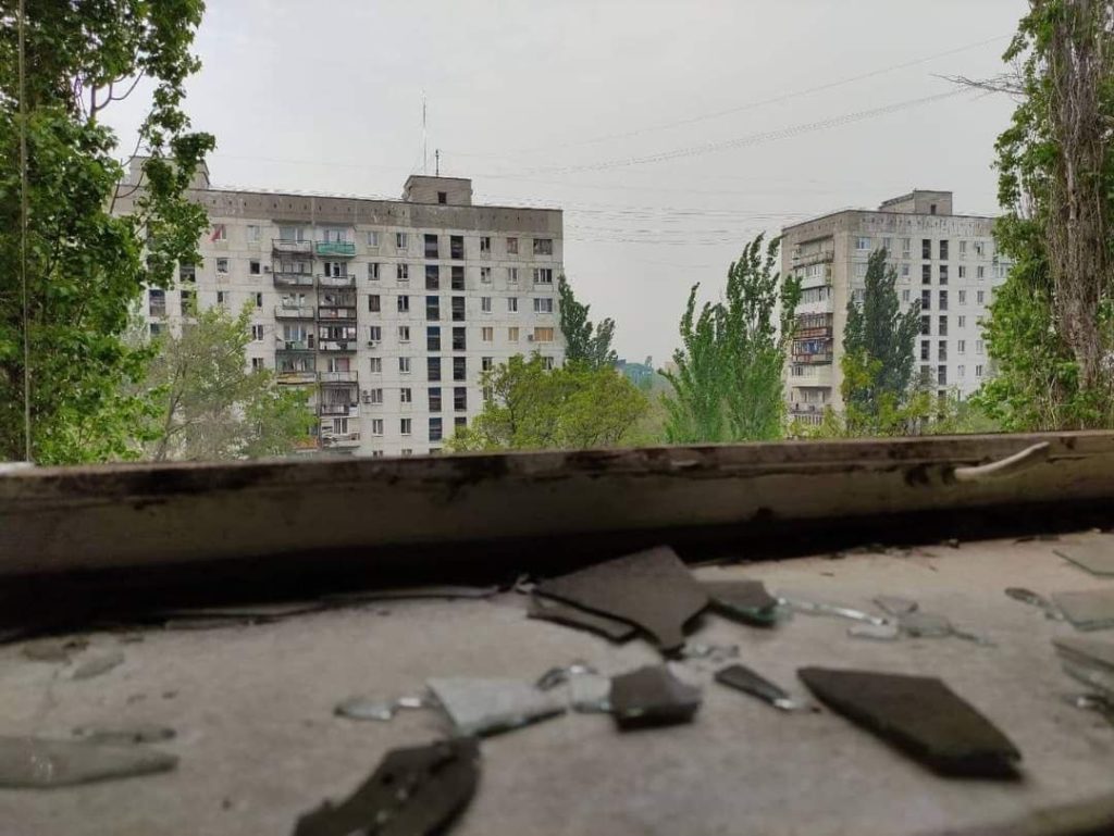 4 вбитих та 2 поранених за добу: На Луганщині російська армія знову гатила по “Азоту” та населених пунктах