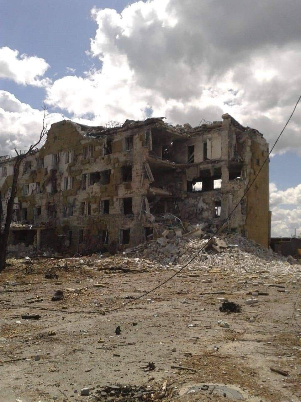 22 мая на Луганщине оккупанты обстрелами повредили более 70 домов