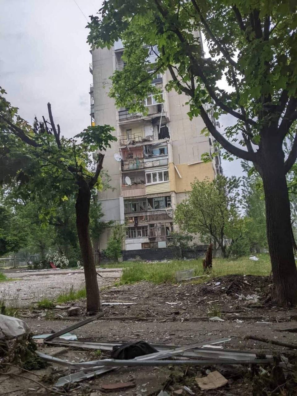 Окупанти продовжують гатити по цивільних на Луганщині
