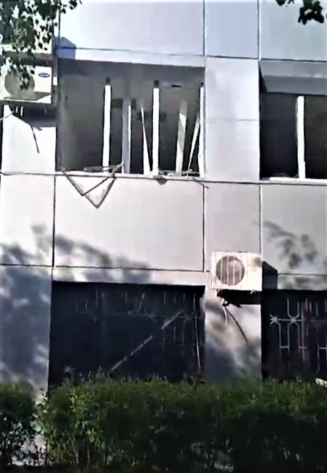 поврежденное здание ГП Артемсоль в Соледаре