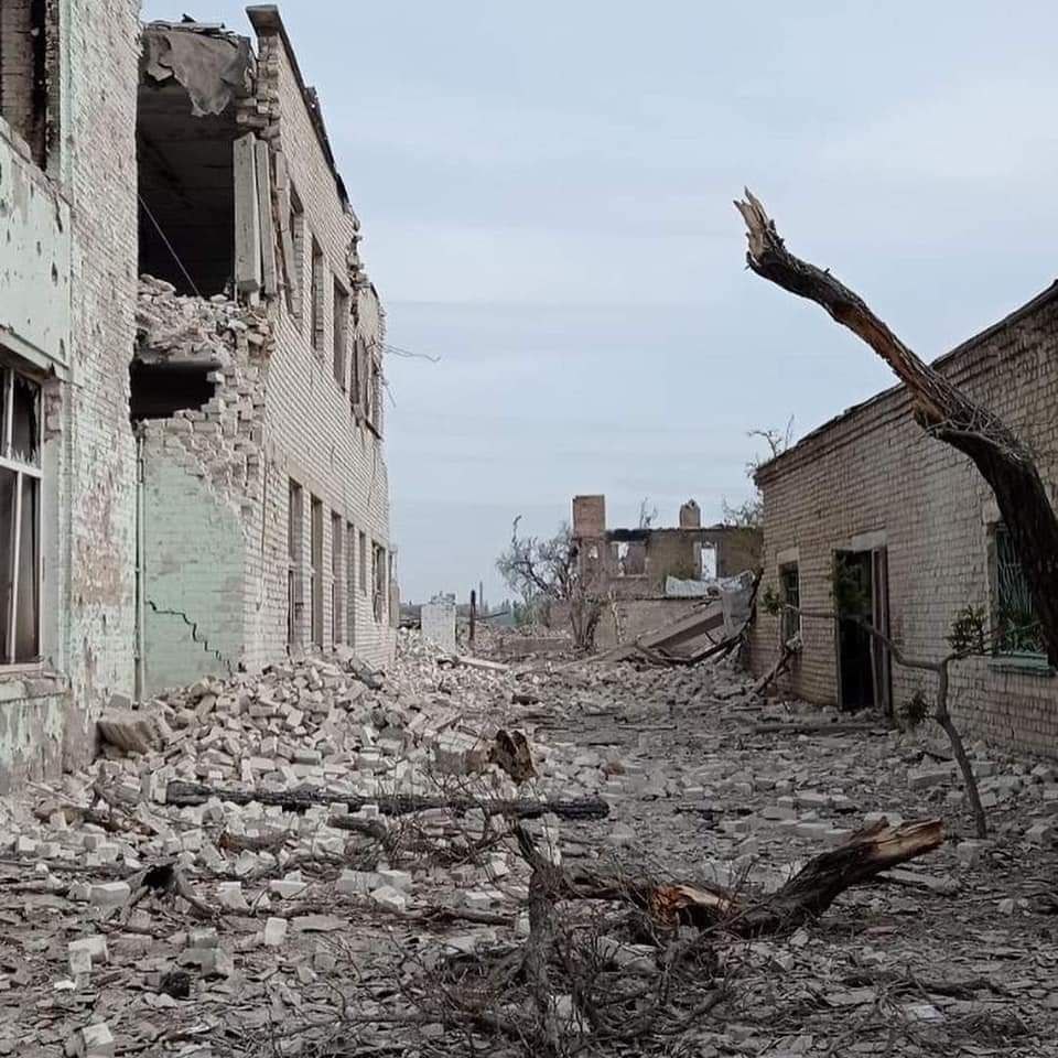зруйновані будівлі в Луганській області