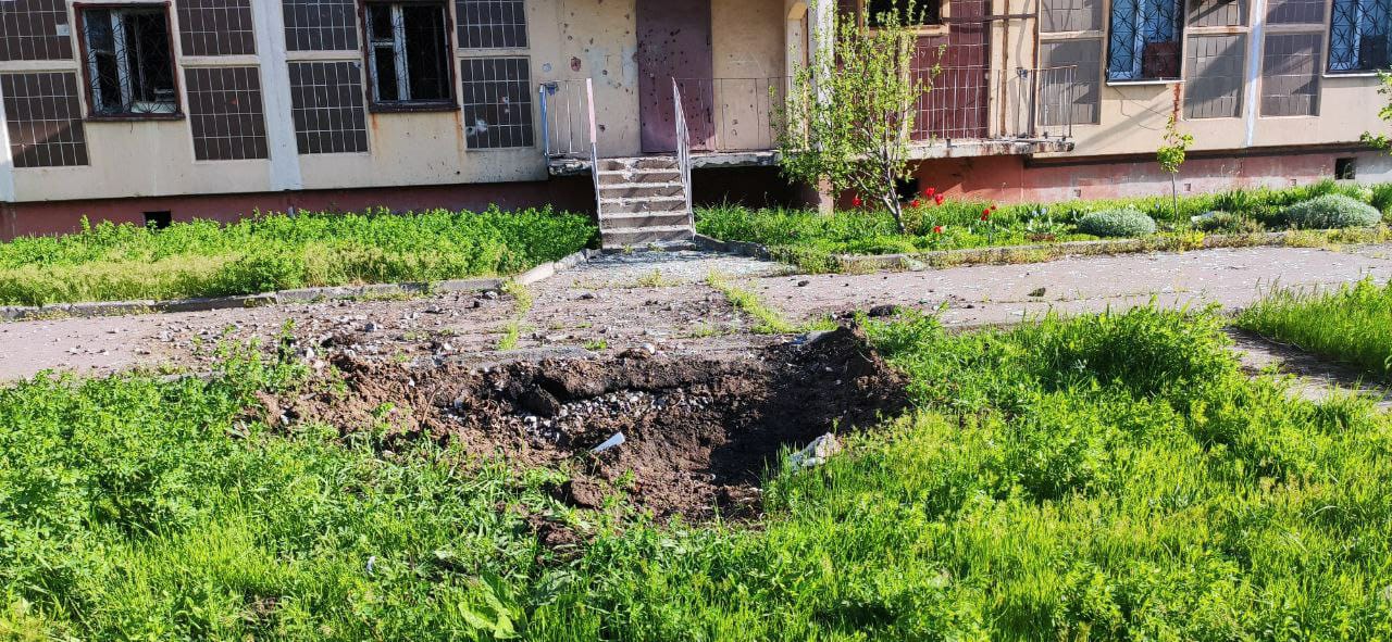место взрыва в жилом секторе Донецкой области