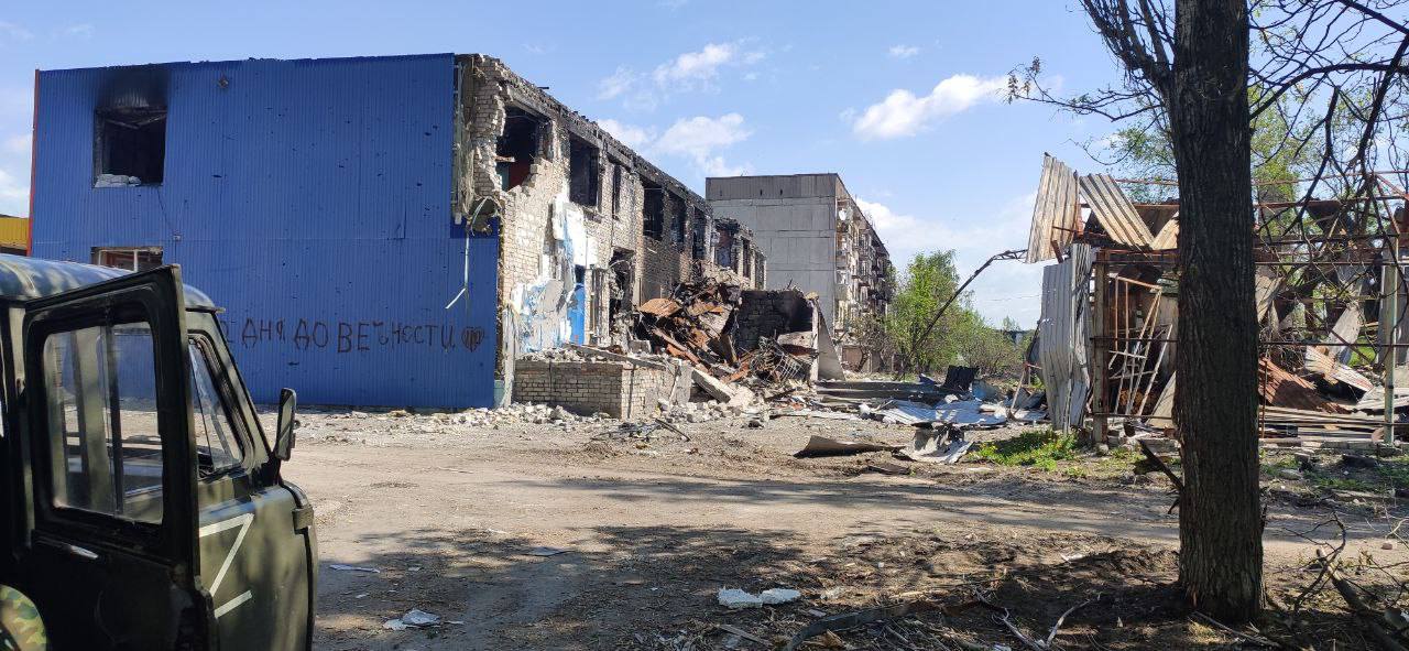 разрушенные здания в Луганской области