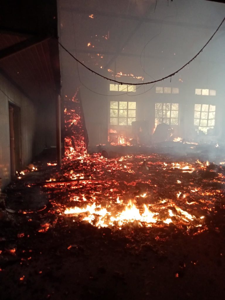 28 червня окупанти двічі обстріляли Слов’янськ. Зруйновані гаражний кооператив та будівля підприємства (ФОТО) 1