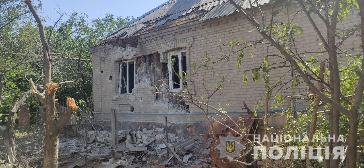 Гатили з авіації та “Буратіно”: окупанти 31 травня зруйнували 17 мирних об’єктів Донеччини. Є загиблі 4